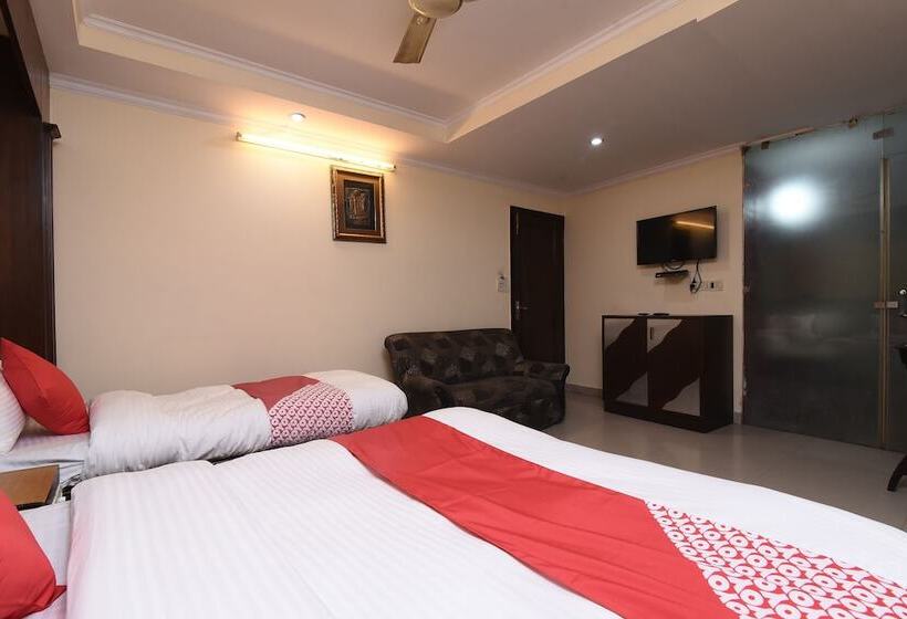 בית מלון כפרי Ratandeep International