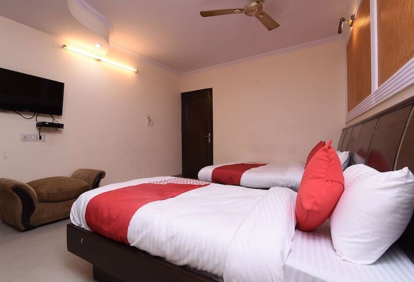 בית מלון כפרי Ratandeep International