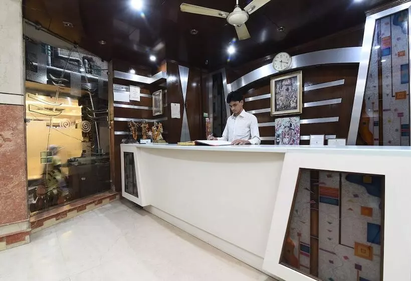 هتل Ratandeep International