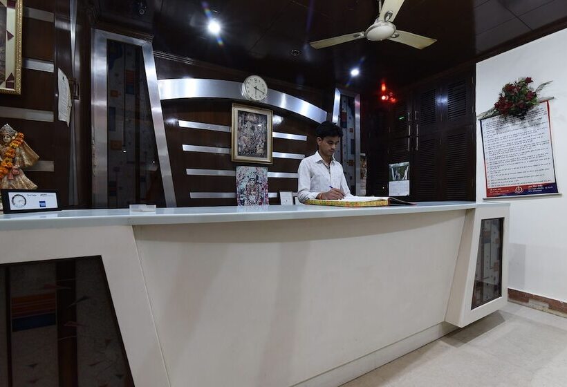 בית מלון כפרי Ratandeep International