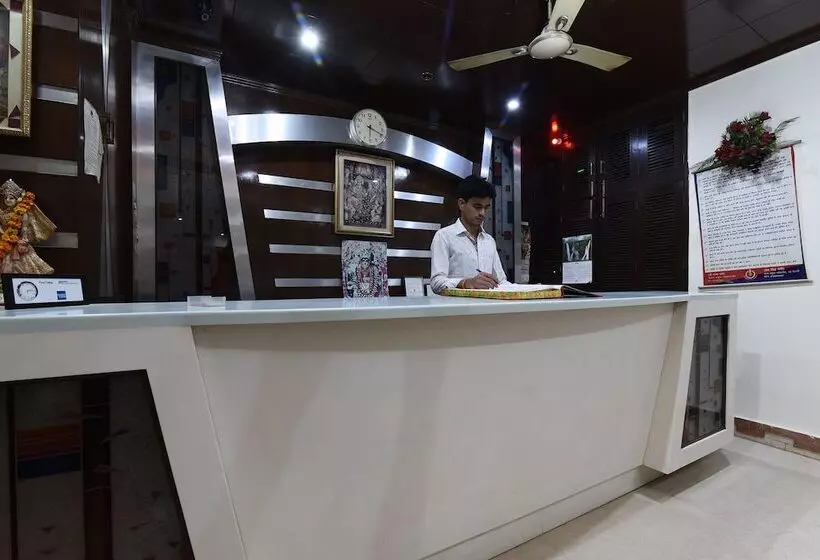 هتل Ratandeep International