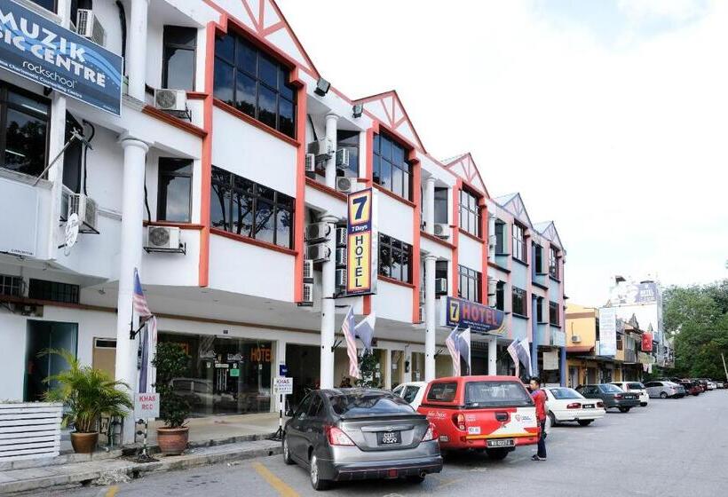 בית מלון כפרי Seven Days