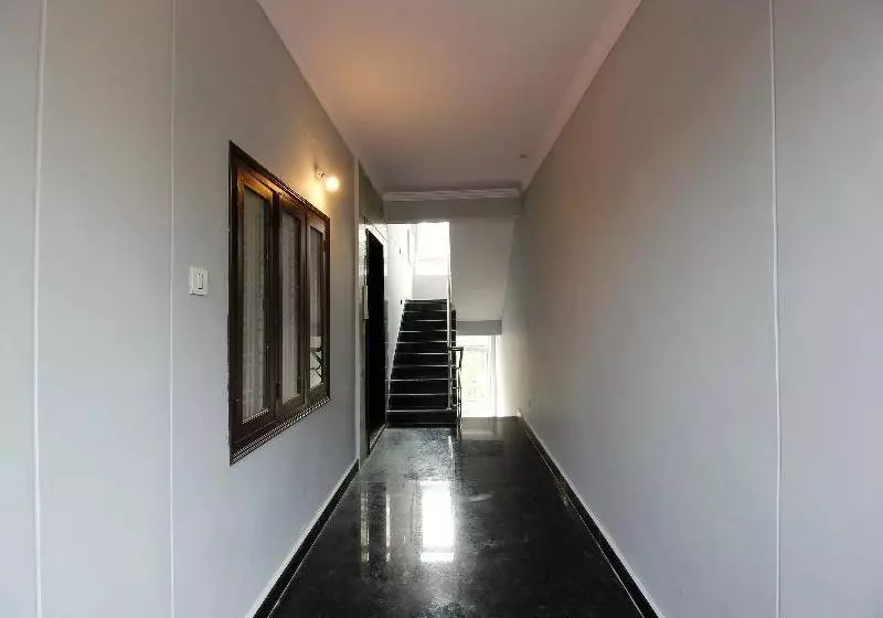 هتل Silverkey Executive Stays 24138 Nallagandla