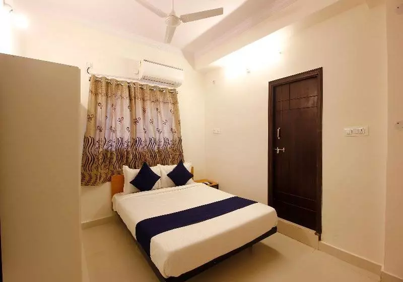 هتل Silverkey Executive Stays 24138 Nallagandla