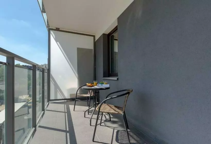 Kazou Residence