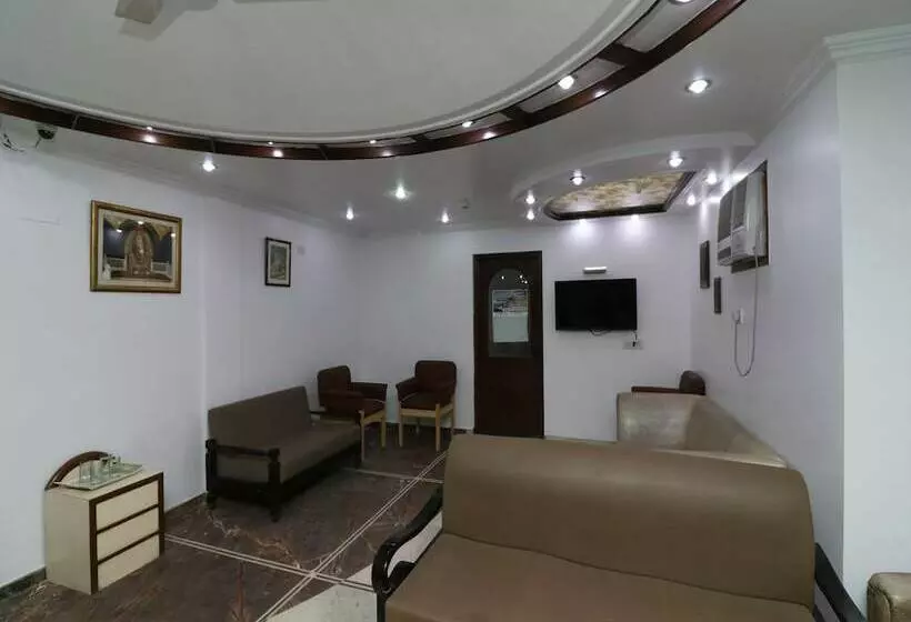 Oyo 27802 Hotel Boom Room