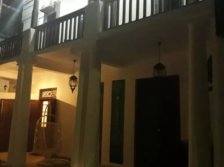 پانسیون Lighthouse Guest