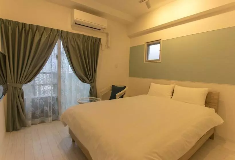 Y‘ Rise To Hotel Itoman
