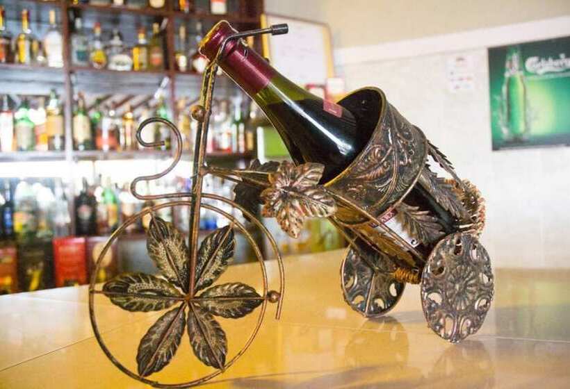 Hotel Maanzoni Lodge