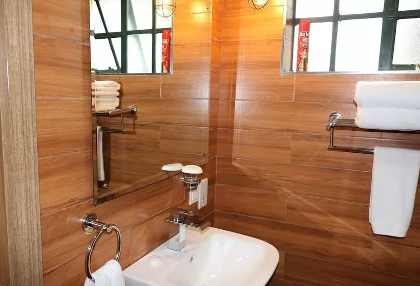 هتل Maanzoni Lodge