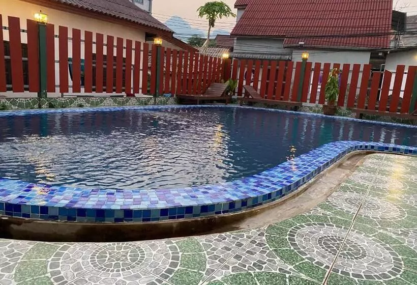 Hotelli Premier Vang Vieng