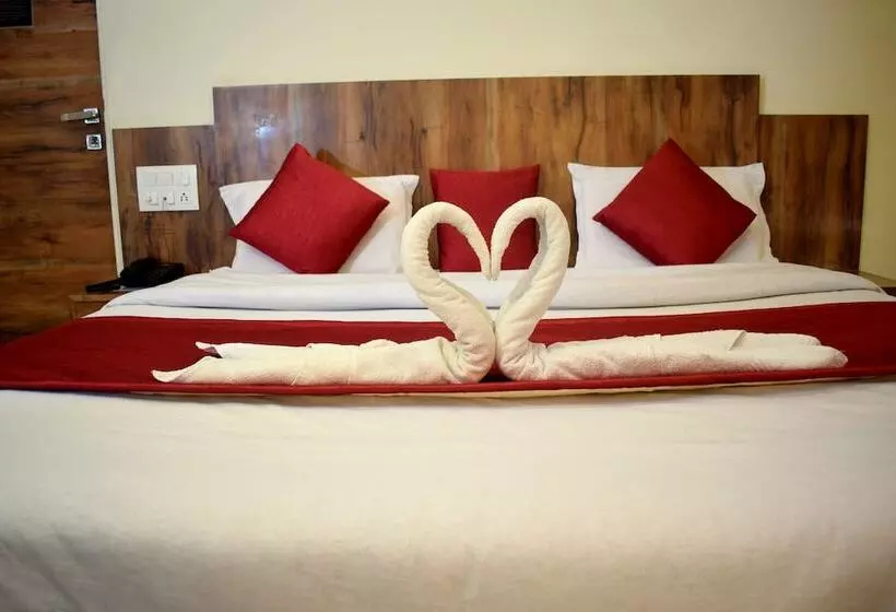 ホテル Shree Pratham Milan