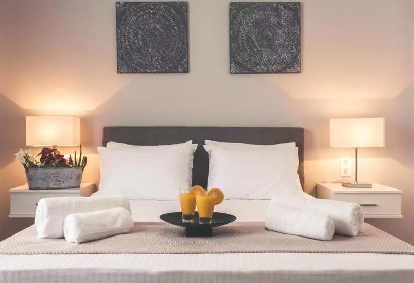 Hotelli Teatro Deluxe Rooms