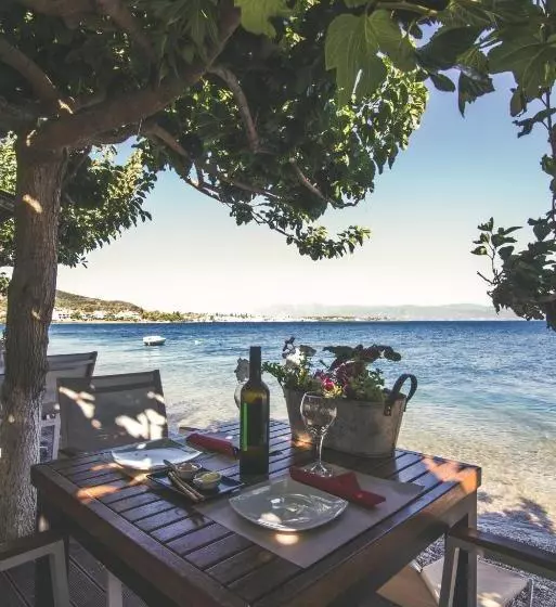 Hotelli Teatro Deluxe Rooms