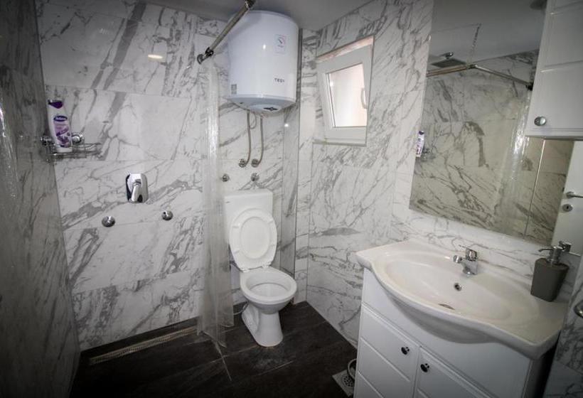 پانسیون Guesthouse Villa Amina