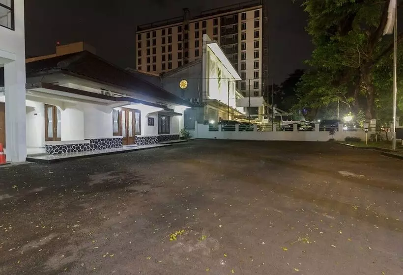 Majatalo Reddoorz Plus Near Rs Pmi Bogor