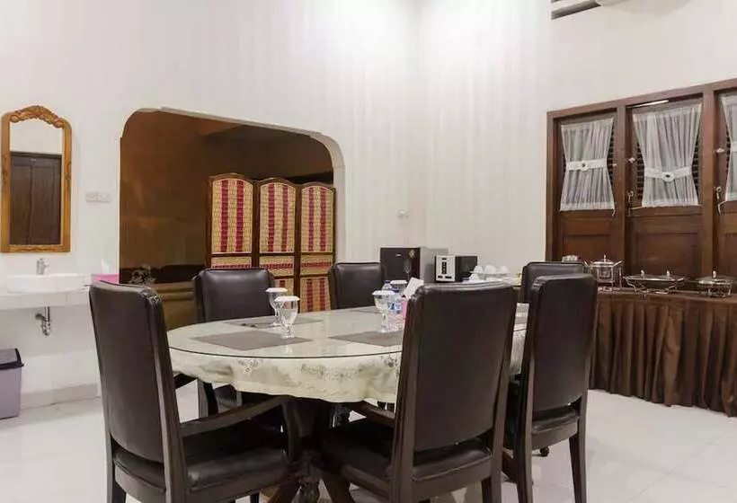 Majatalo Reddoorz Plus Near Rs Pmi Bogor