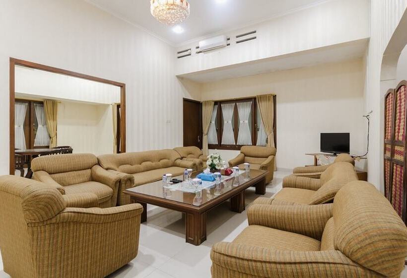 פנסיון Reddoorz Plus Near Rs Pmi Bogor