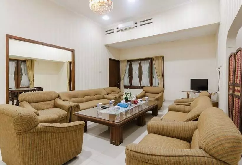 Majatalo Reddoorz Plus Near Rs Pmi Bogor