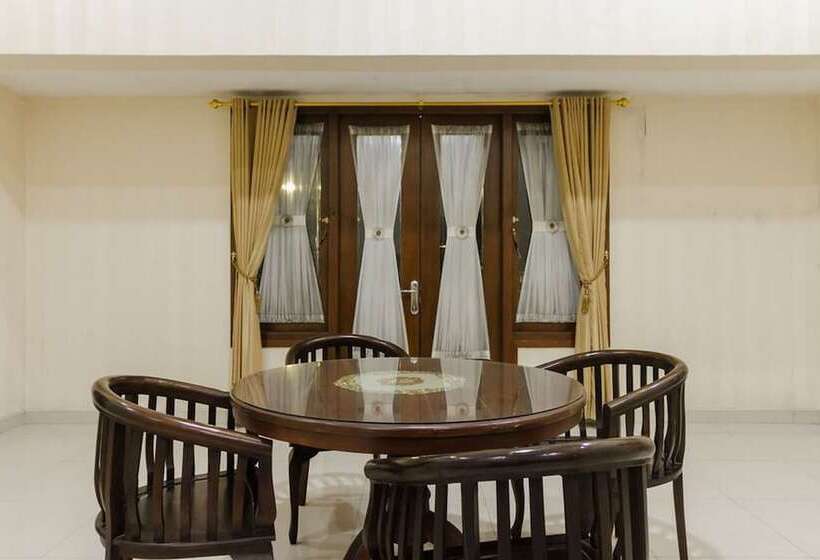 פנסיון Reddoorz Plus Near Rs Pmi Bogor