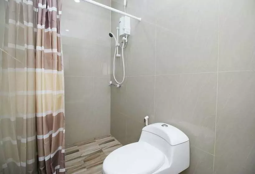 ユースホステル Kamar Keluarga Bandara Vi Syariah