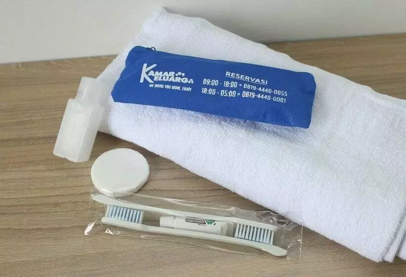 ユースホステル Kamar Keluarga Bandara Vi Syariah