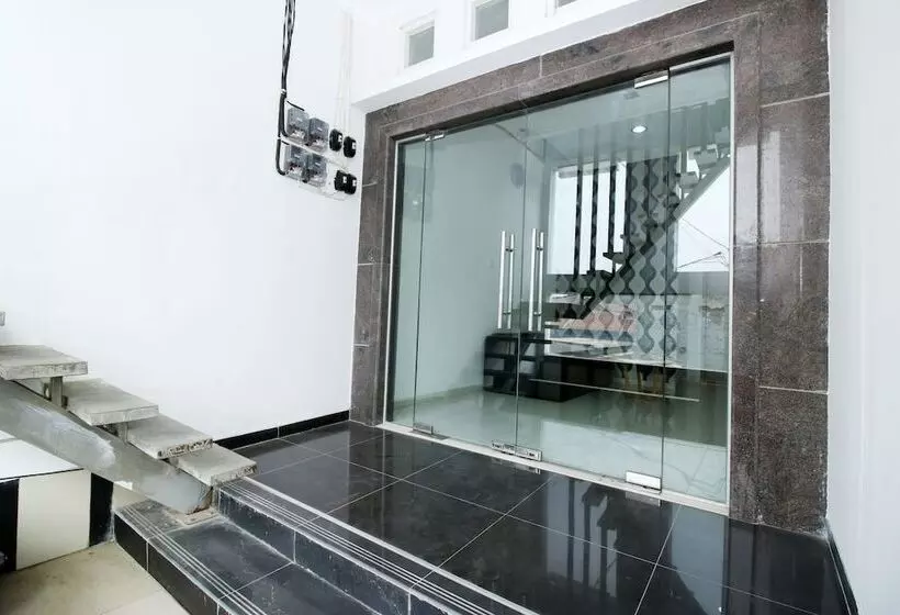 ユースホステル Kamar Keluarga Bandara Vi Syariah
