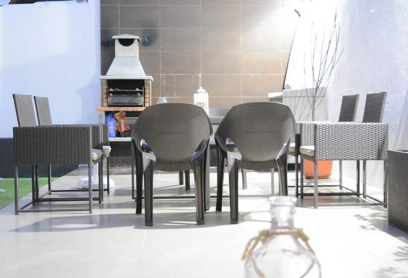 تختخواب و صبحانه José & Ester House