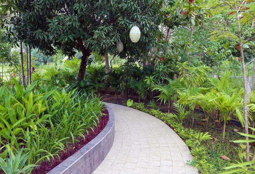 בית מלון כפרי Fernvale Leisure Club And Resort