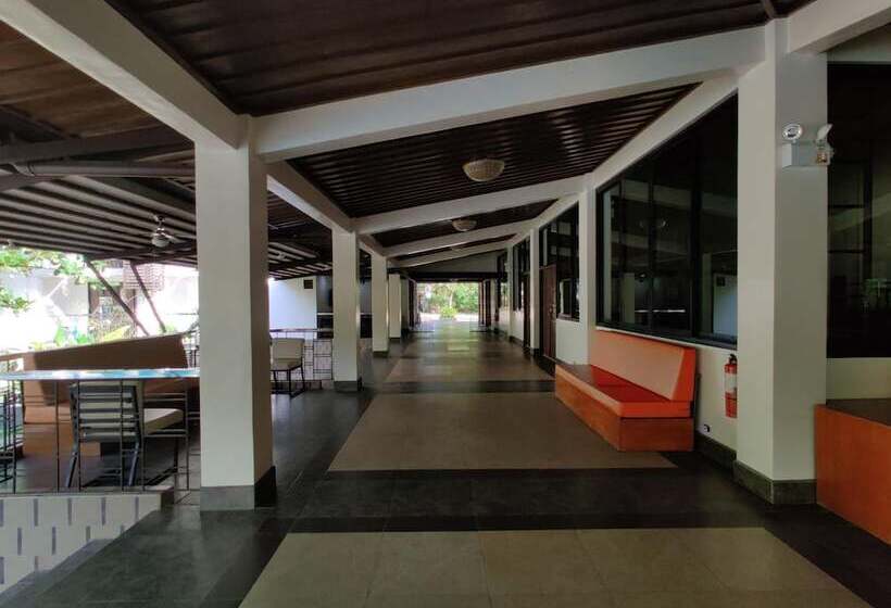 בית מלון כפרי Fernvale Leisure Club And Resort