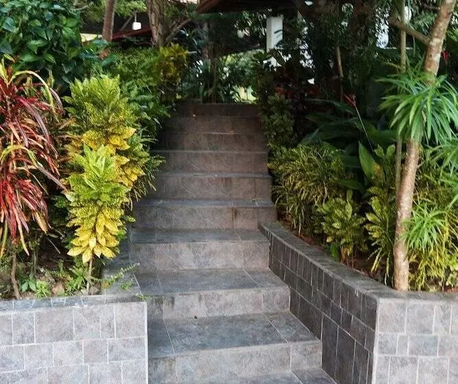 ホテル Fernvale Leisure Club And Resort