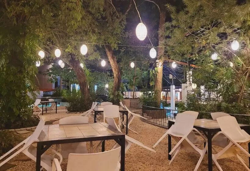 ホテル Fernvale Leisure Club And Resort