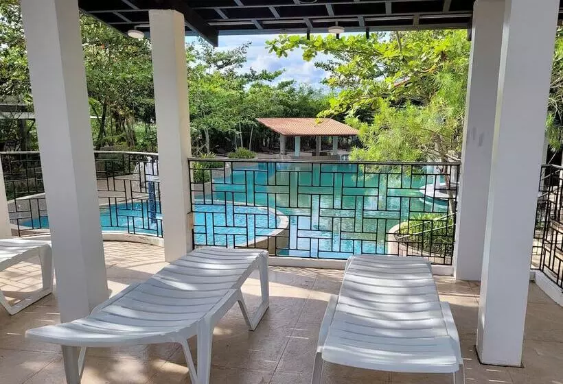 ホテル Fernvale Leisure Club And Resort