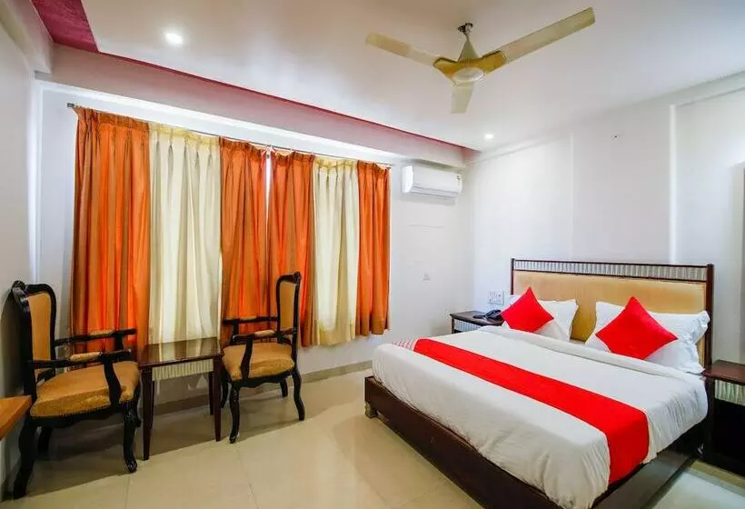 ホテル Metro By Oyo Rooms