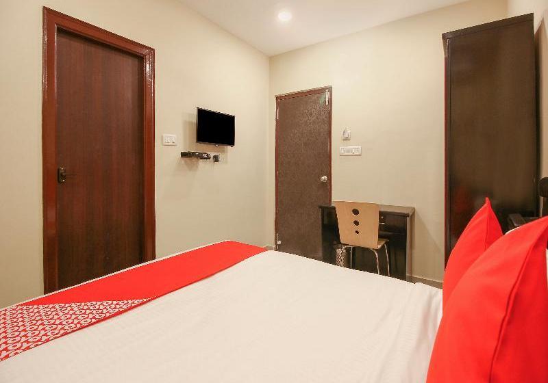 ホテル Oyo 14266 Flagship Serilingampally