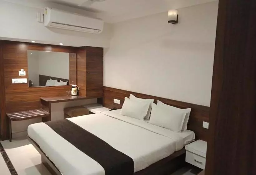Hotelli Paras, Jabalpur