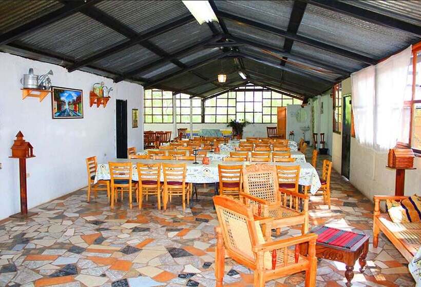 Paz En La Tormenta San Martin Hostel