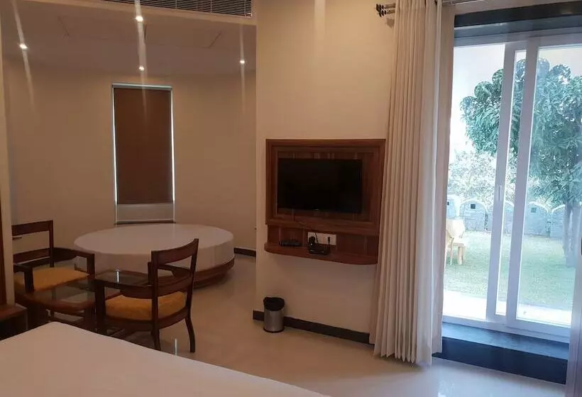 The Everest Hill Resort