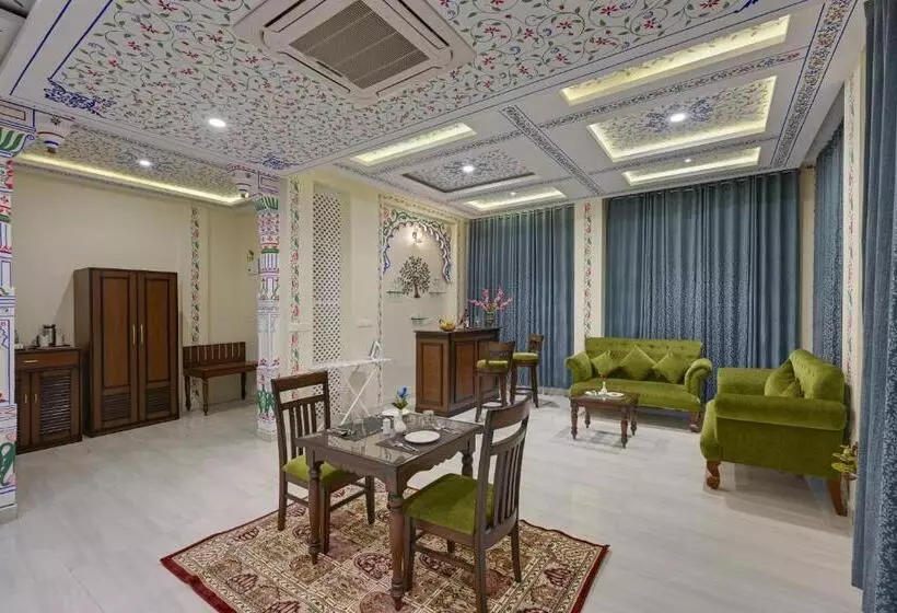 The Everest Hill Resort