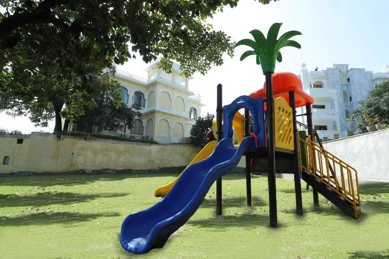 The Everest Hill Resort