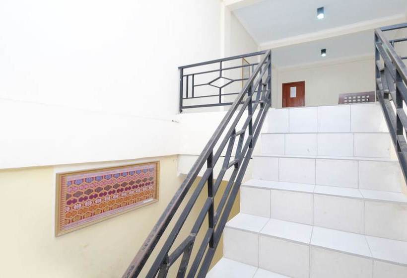 Airy Praya Pejanggik 8 Lombok