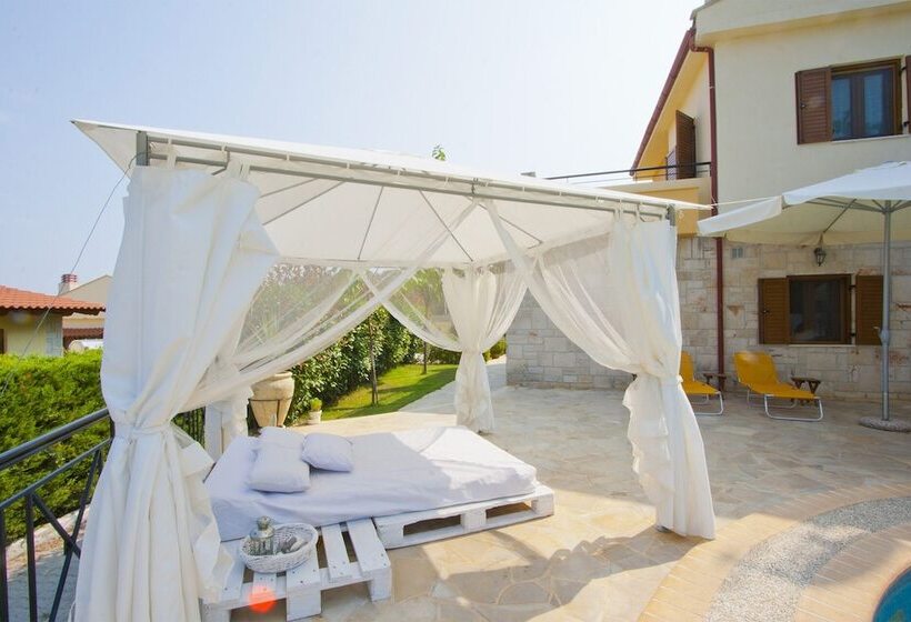 Bozis Private Pool Villa By Halkidiki Villas