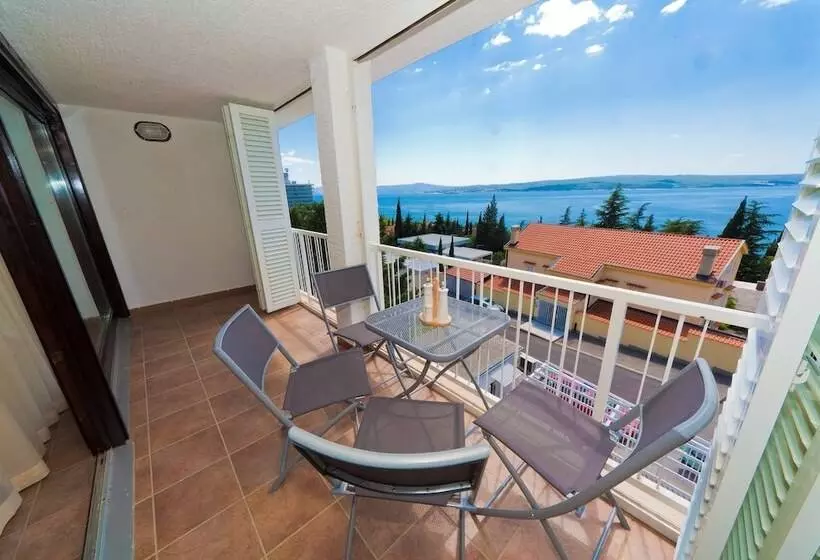 ホテル Apartments Casa Bianca