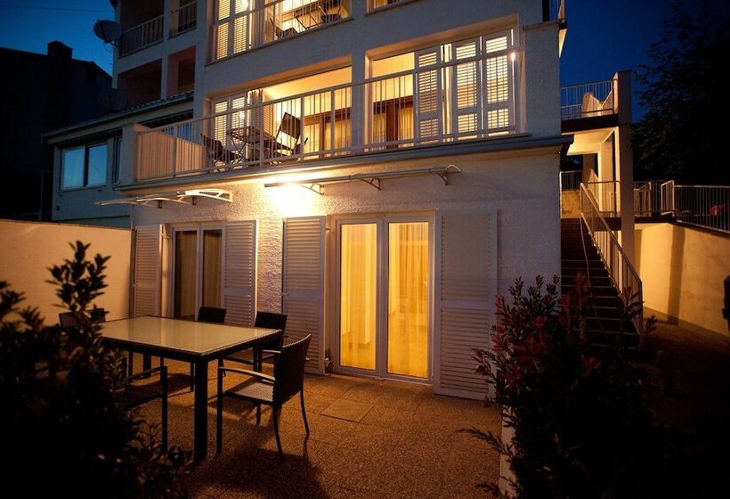 Отель Apartments Casa Bianca