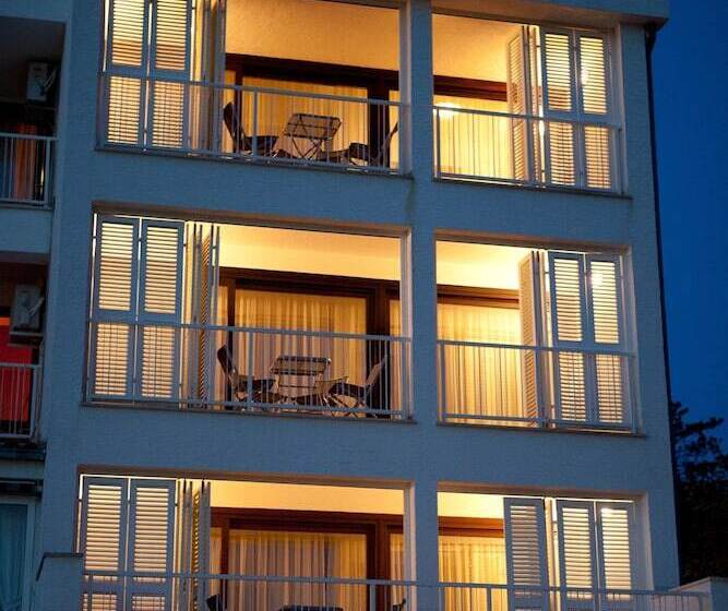 Отель Apartments Casa Bianca