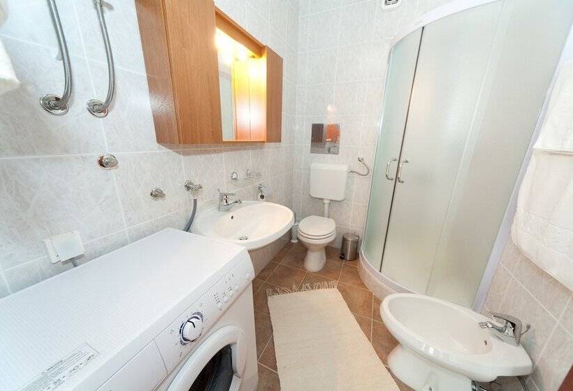 Отель Apartments Casa Bianca