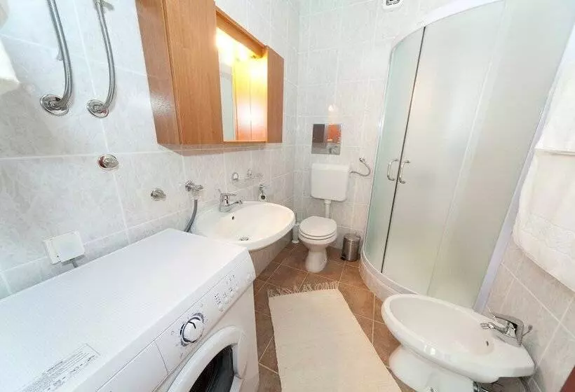 ホテル Apartments Casa Bianca