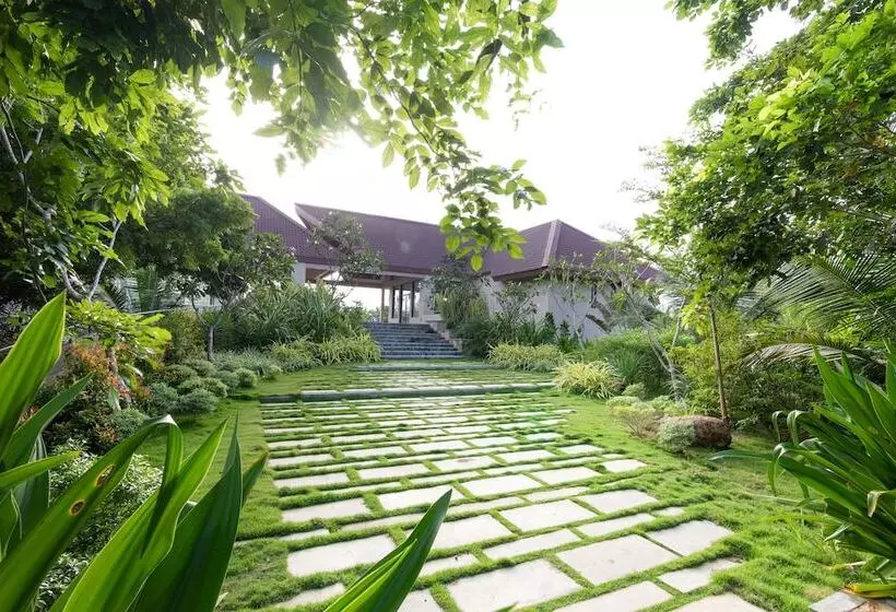 هتل Aprota Villas