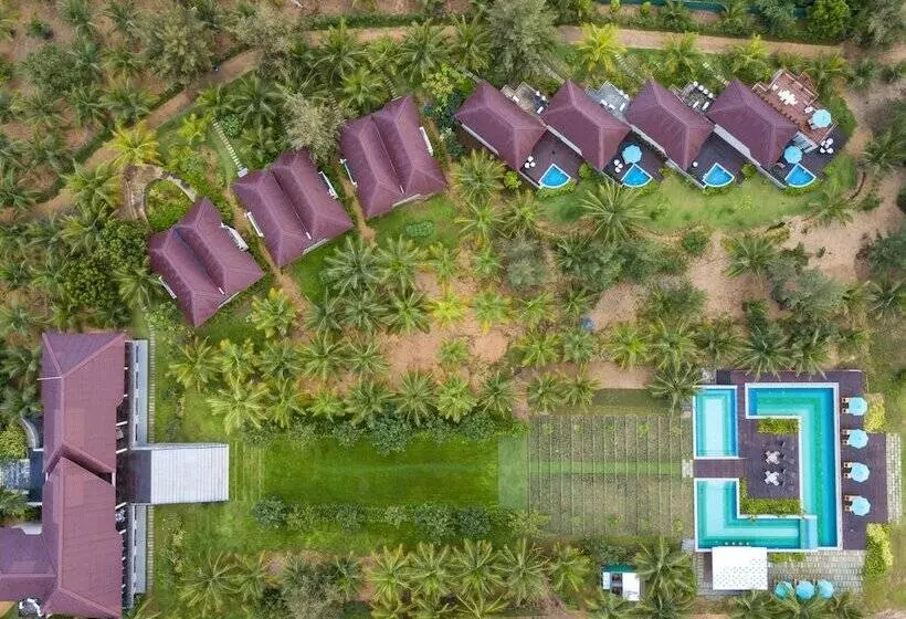 هتل Aprota Villas