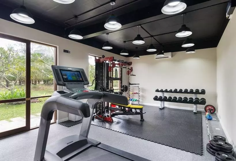 هتل Aprota Villas